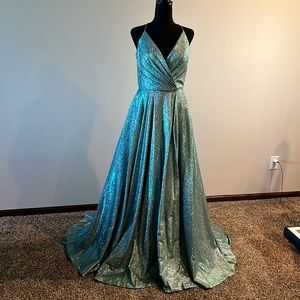 NWOT Sherri Hill Teal Prom Dress